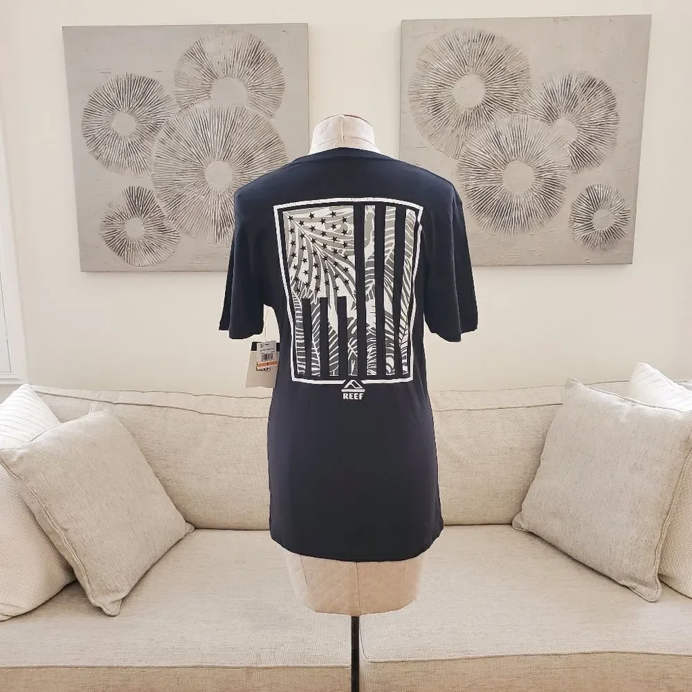 Reef Jamison Graphic T-shirt Sz Small